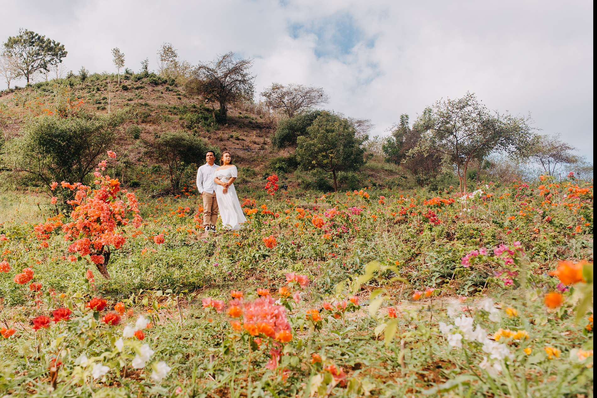 Sesi foto prewedding Ani dan Dana di Kuta Mandalika Lombok