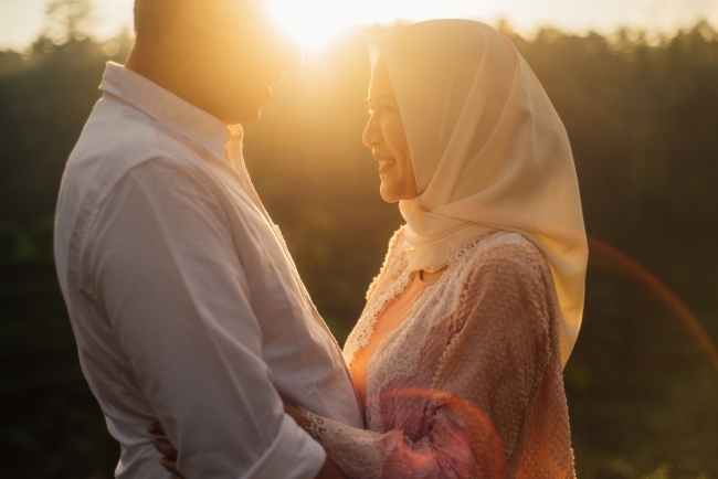 muslimah couple holiday in ubud bali